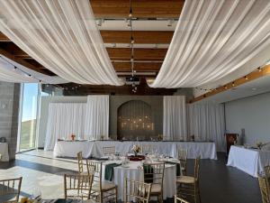 2024-Baxter-Wedding-at-Fort-Henry-Great-Hall-b