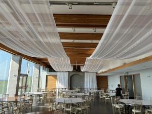 2024-Besselink-Wedding-at-Fort-Henry-Great-Hall-b