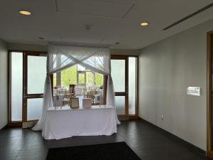 2024-Byron-Wedding-at-Fort-Henry-Great-Hall-c