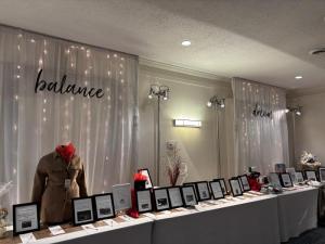 2025-Evening-With-Gala-at-Quality-Inn-g