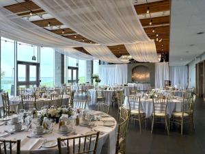2025-Eves-Wedding-at-Fort-Henery-Great-Hall-a