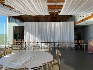 2022-Goudie-Wedding-at-Fort-Henry-Great-Hall-b