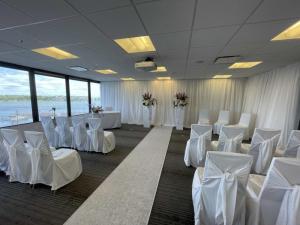 2022-Grant-Wedding-at-Delta-Kingtson-Waterfront-a
