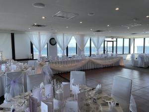 2022-Grant-Wedding-at-Delta-Kingtson-Waterfront-c