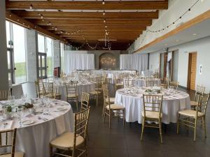 2023-Chambers-Wedding-at-The-Great-Hall-Fort-Henry-b