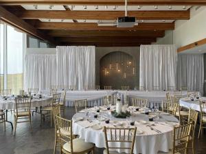 2023-DSouza-Wedding-at-The-Great-Hall-Fort-Henry-b